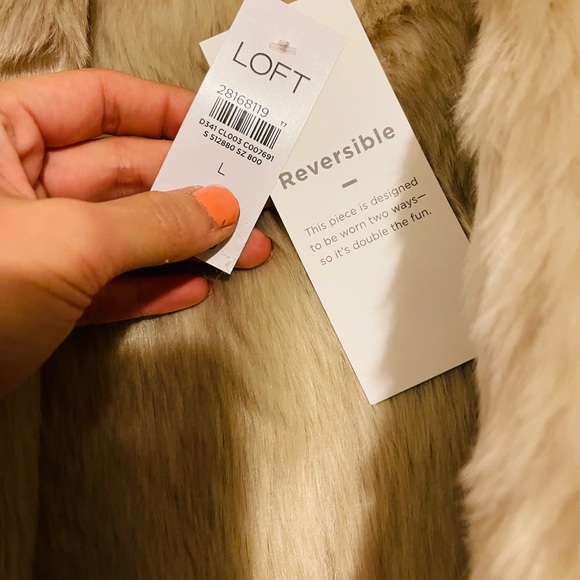 Brans new fur vest - Picture 3 of 7